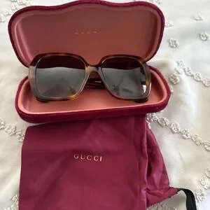 Gucci | Accessories | Gucci Deep Red Eyewear Case | Poshmark display picture 2